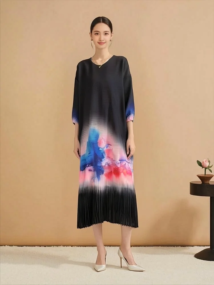 

Miyake Pleated Printed Dress 2025 Autumn New Fashion Round Neck Shaking Skirt Women's Plus Size Loose Pleats Mid Length Skirt