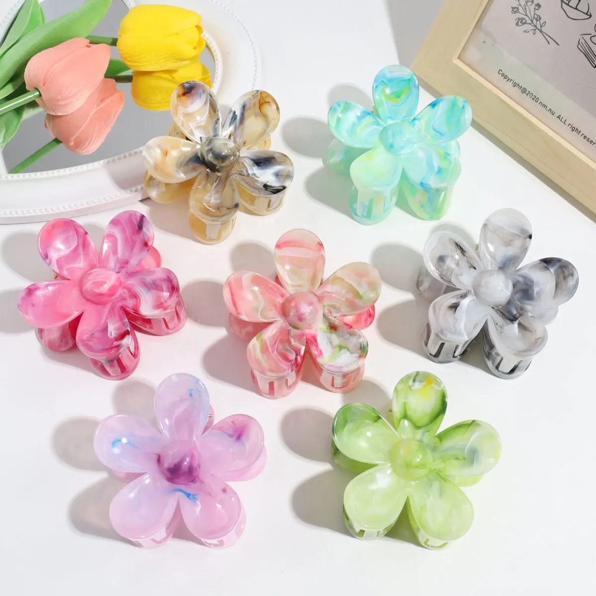 Summer Acrylic Flower Hair Clip for Women Marble Texture Hair Claws Clips Trendy Girl Hairpin Hawaiian Plumeria Hair Accessories