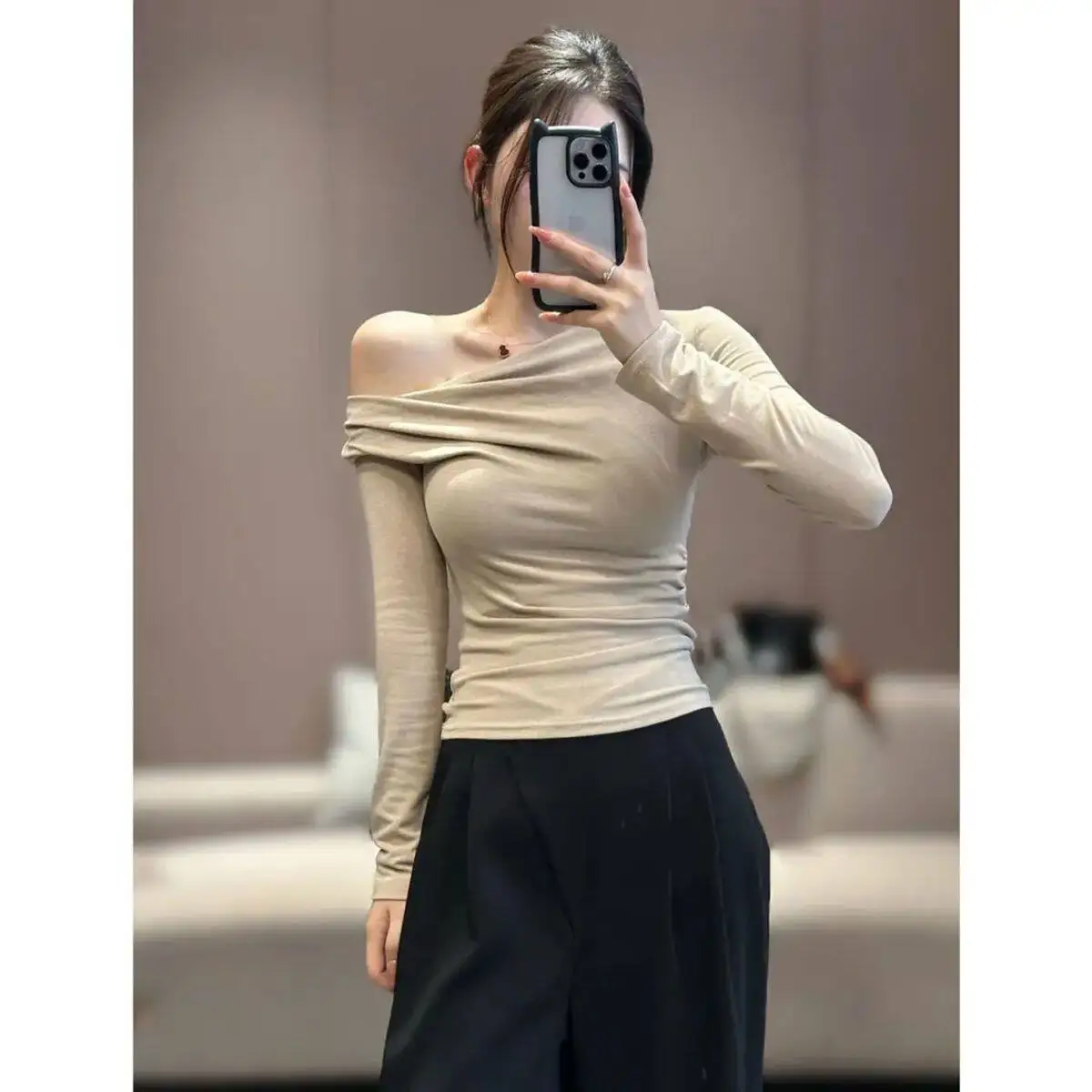 Princess Style Long Sleeve One Shoulder T-Shirt Women Slim Fit Base Shirt Top for Autumn Season Gathered Design Sense