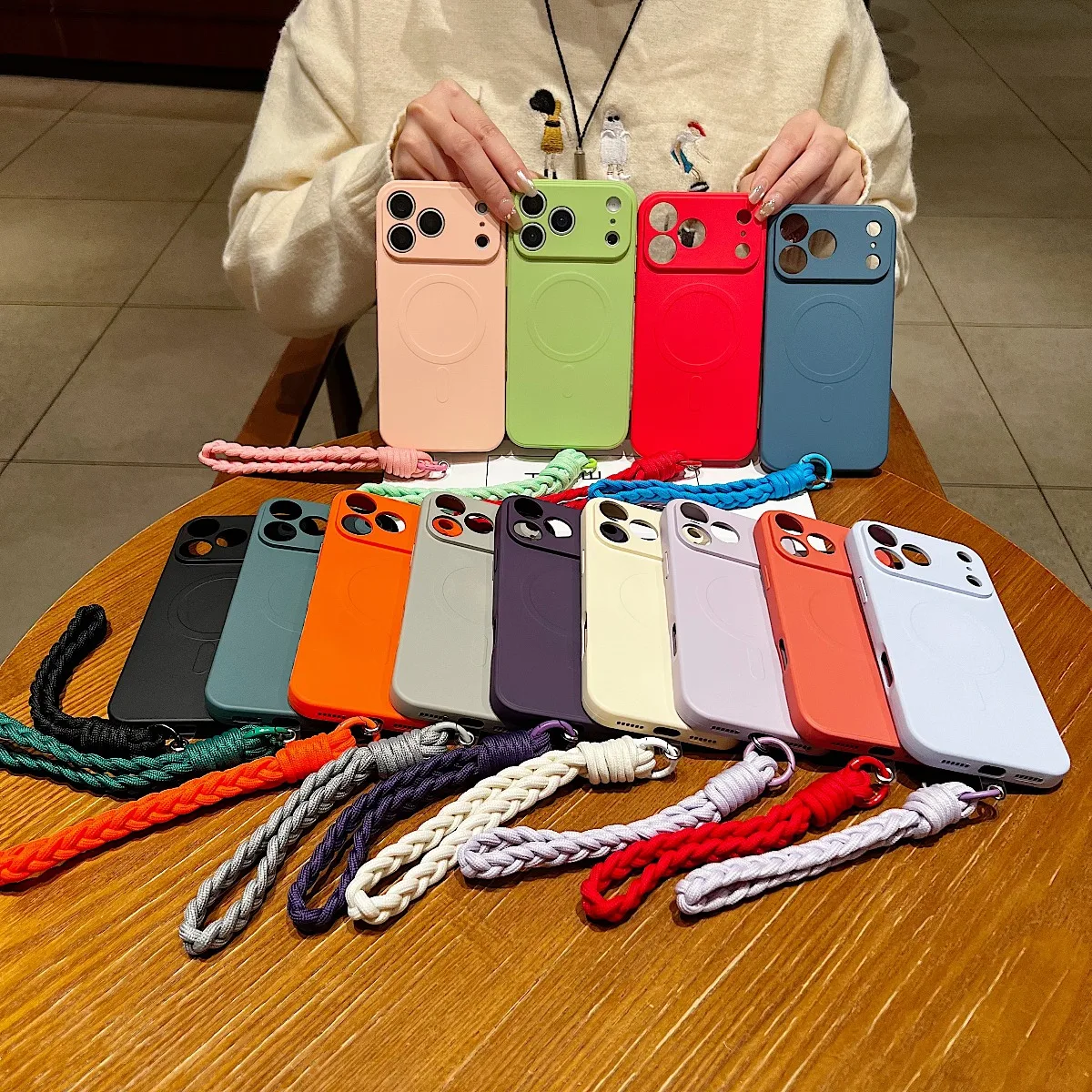 Magnetische, matte Handschlaufe aus weichem, flüssigem Silikon für Magsafe-Telefonhülle für iPhone 17 16 15 Plus 14 Pro Max 17 Air 11 12 13 Abdeckung