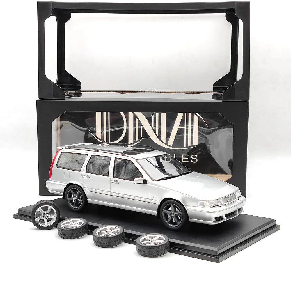 

DNA Collectibles 1:18 V70 R P80 1998 DNA000155 Resin Toys Car Models Gifts Silver Limited NEW