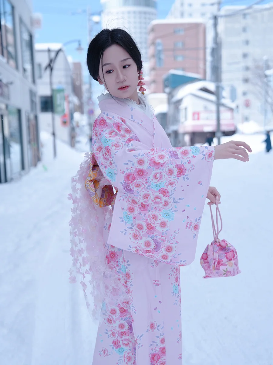 

Японский стиль: современный женский кимоно-костюм розового цвета с цветочными принтами, милый комплект юката, длинное платье для выступлений, косплей-костюм