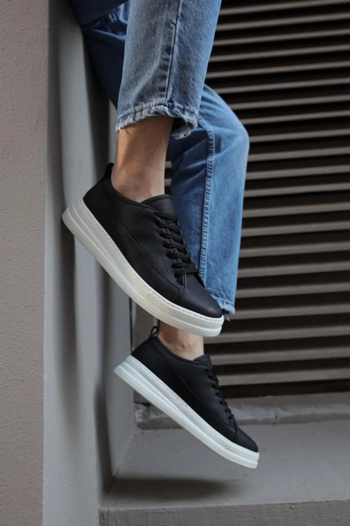 

Ultra Light Men Sneaker Nre Style Shoes 010