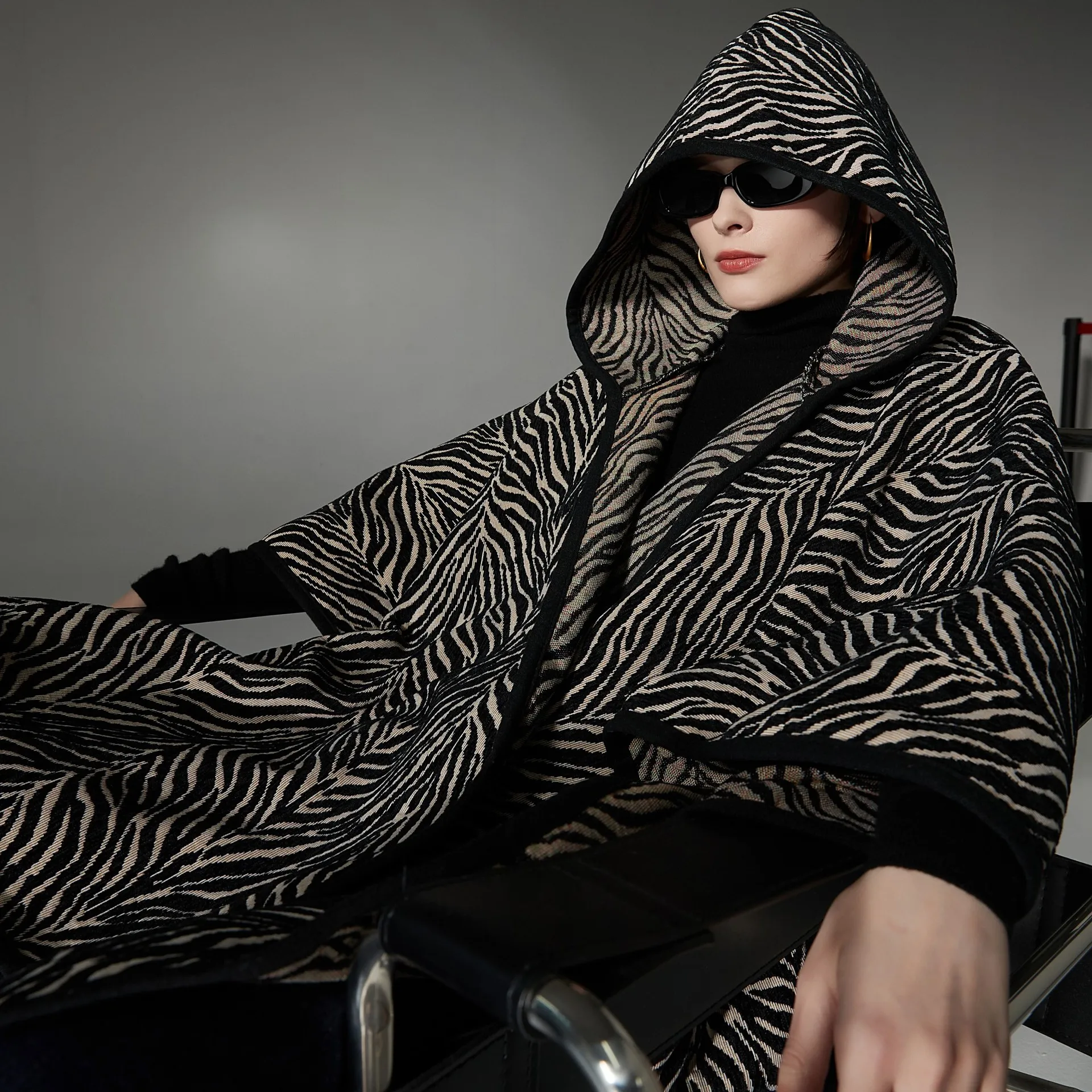 

Bla плащ с капюшоном и цветочным принтом, накидка на плечо, осень-зима, новый модный шарф из полипропиленового материала китайского происхождения