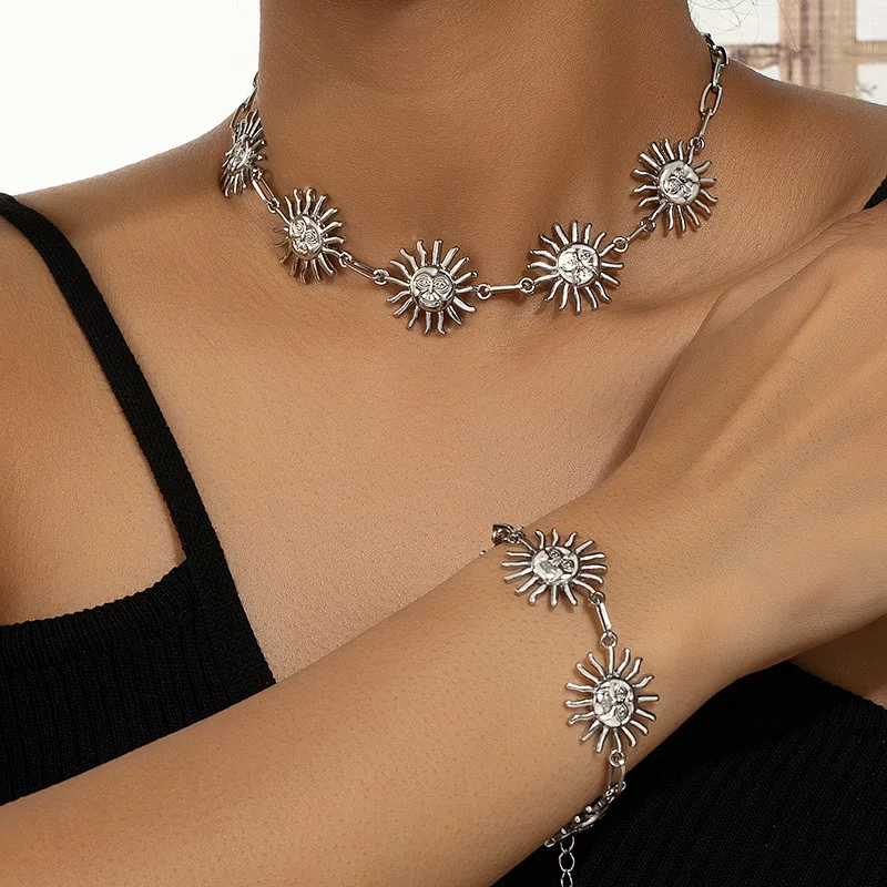 Exaggerated Fashion Sunflower Bracelet Necklace for Women Jewelry Set Personality Hip-hop Gold-plated Collarbone Chain Necklace