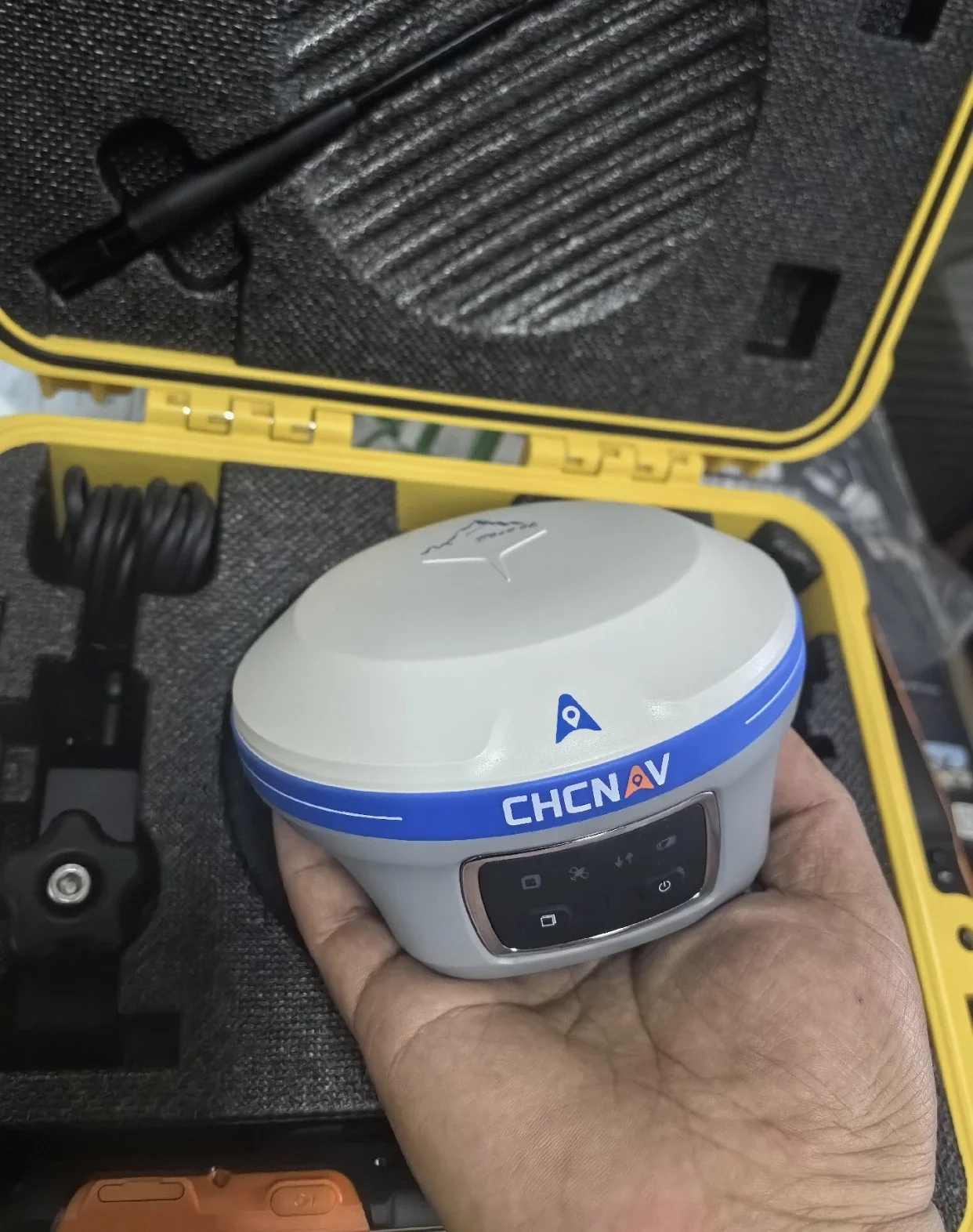 

CHC X11/i79 Подержанный GNSS-приемник