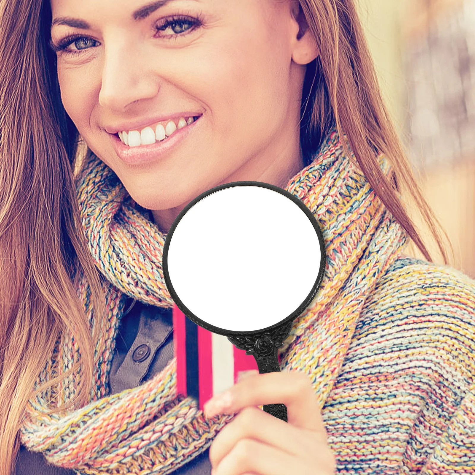 กระจกมือถือสไตล์เรโทร พื้นผิวสะท้อนแสงความละเอียดสูง ด้ามจับตามหลักสรีรศาสตร์ กระจกพกพาสำหรับใช้ในชีวิตประจำวัน ของขวัญ