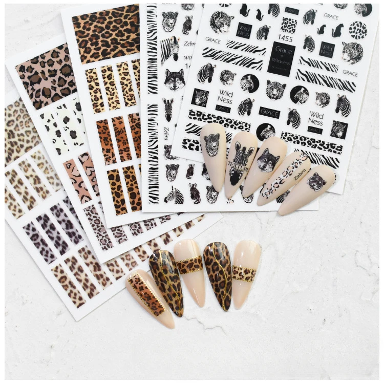 1 stücke Herbst und Winter 3d Leopard Nail Art Aufkleber ultra dünne matte gefrostete Streifen Tiermode Design Nagel dekoration Aufkleber