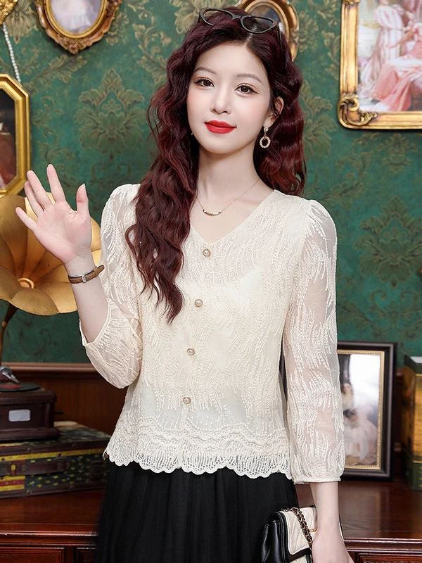 

Ele Hollow out Lace Top Women's Seven Sve V-Ne Base irt Can Be Worn outside Faionable Korean Sle Straight Cut