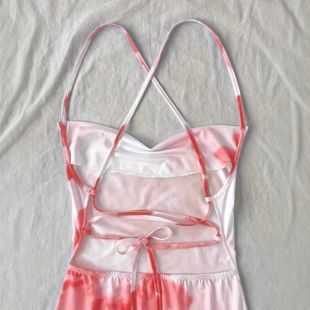 Robe longue dos nu à épaules dénudées pour femme avec imprimé floral rouge, coupe contour et tricot anti-rides pour les vacances d'été tropicales