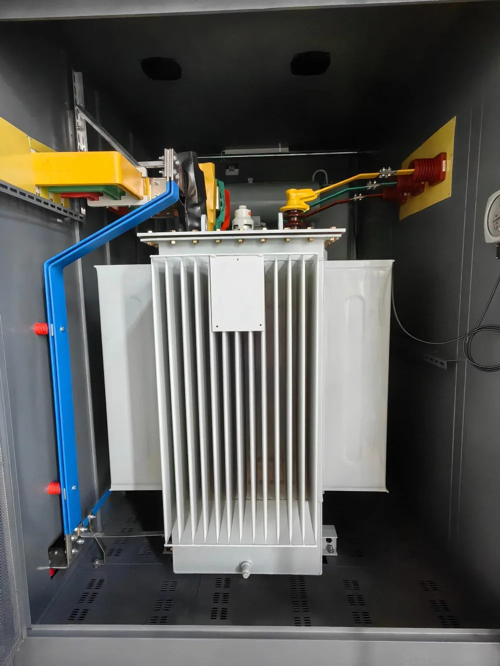 Integrated Solar PV Box-Type Substation DC Combiner Inverter Power Transformer 380v/480v/440v Output 50Hz Flyback Coiled