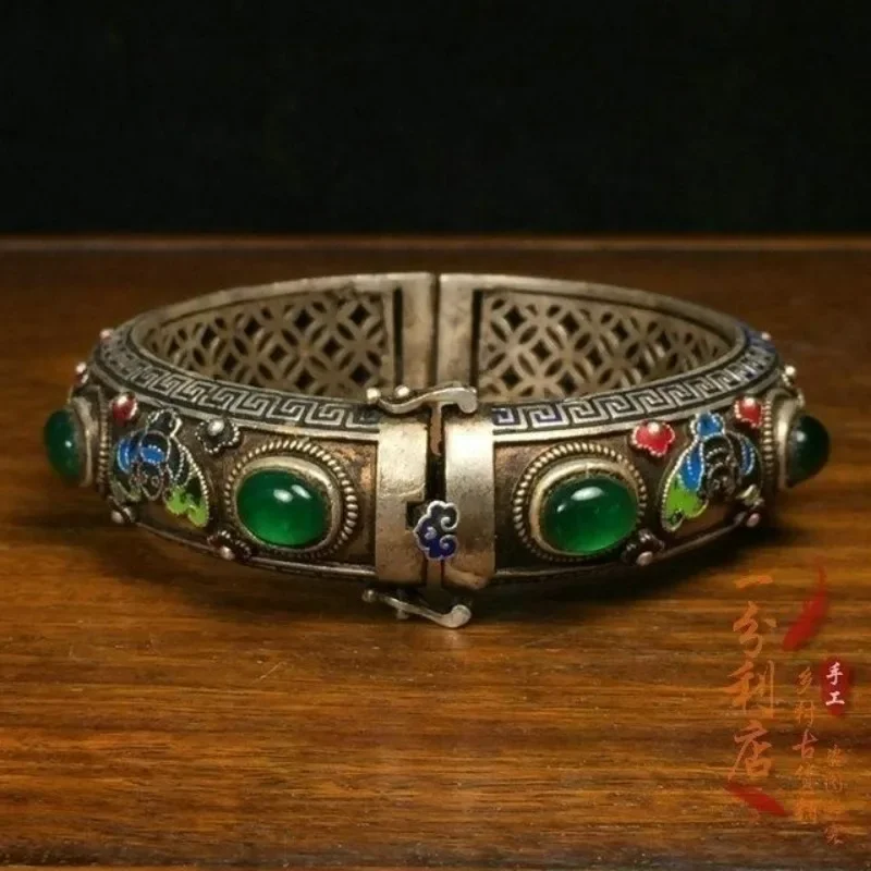 brazalete-abierto-de-plata-antigua-pieza-de-coleccion-de-estilo-vintage-con-diseno-calado-incrustaciones-de-cloisonne-y-piedras-preciosas-verdes-y-jade-antiguo-joya-de-pulsera-de-estilo-folclorico-para-hombres-y-mujeres