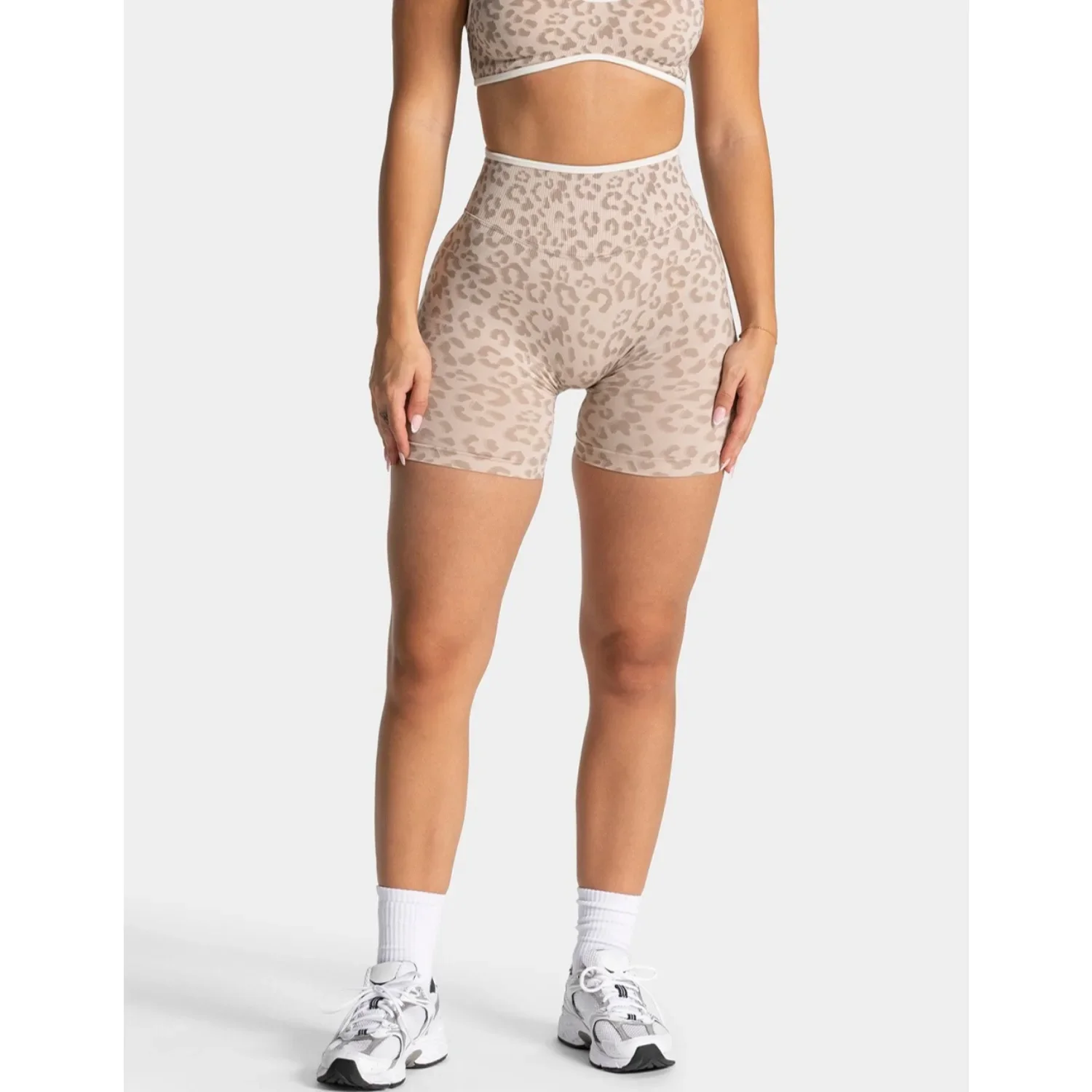 Sommer Damen Nahtlose Sportshorts mit Leopardenmuster Weißer Rand Kontrastierende Hochtaillierte Leggings Gym Yoga Übungs-Sportshorts – Detail 5