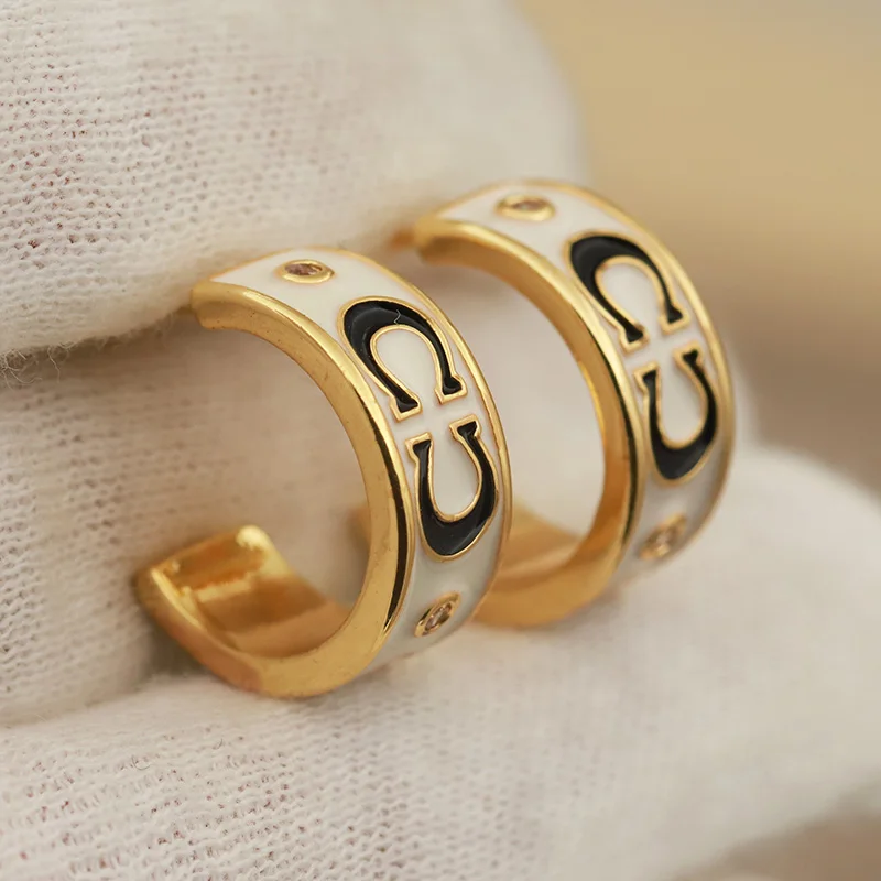 New Sight Design Oil Painting C Shaped Stud Earrings for Women Fashion Brand Jewelry Classic Earrings