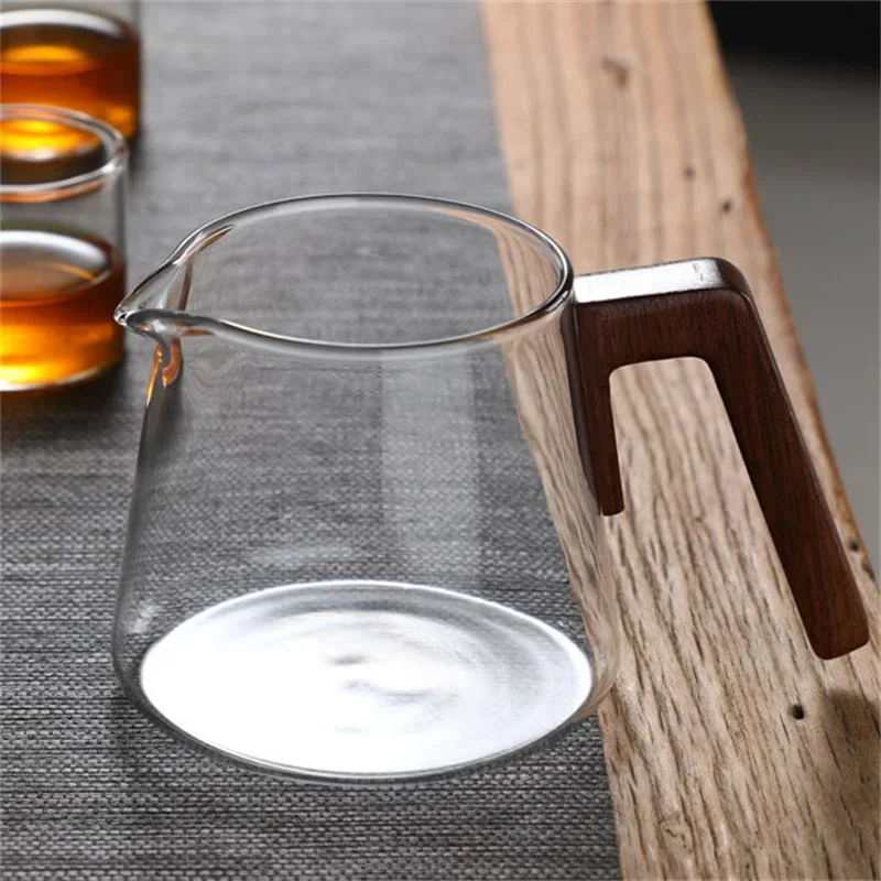 550ML Heat-resistant Glass Tea Fair Cup With Wooden Handle Tea Coffee Server Kung Fu Chahai Tea Pitcher Puer Teacup Teaware