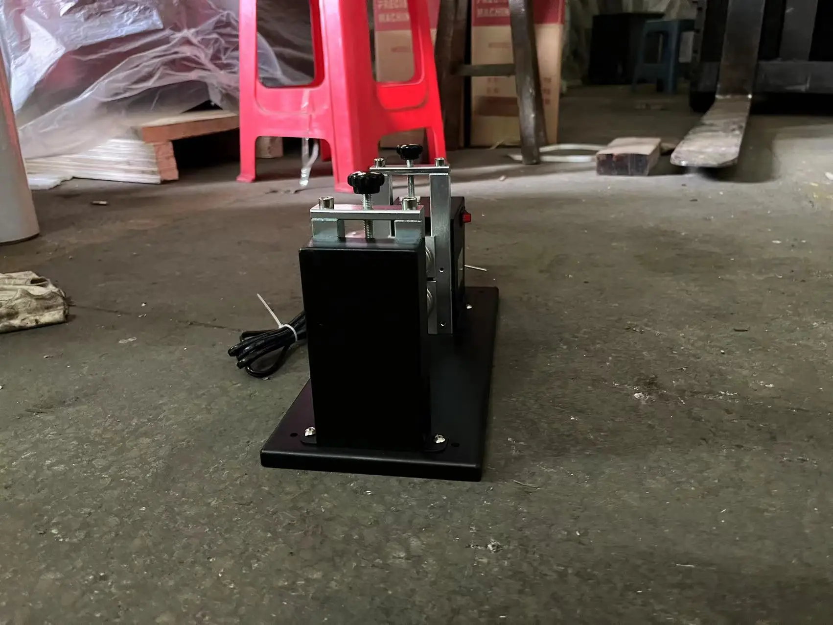 High Quality Full-auto Leather Watchband Bag Strap Shoulder Strap Bonding Roller Folding Machine