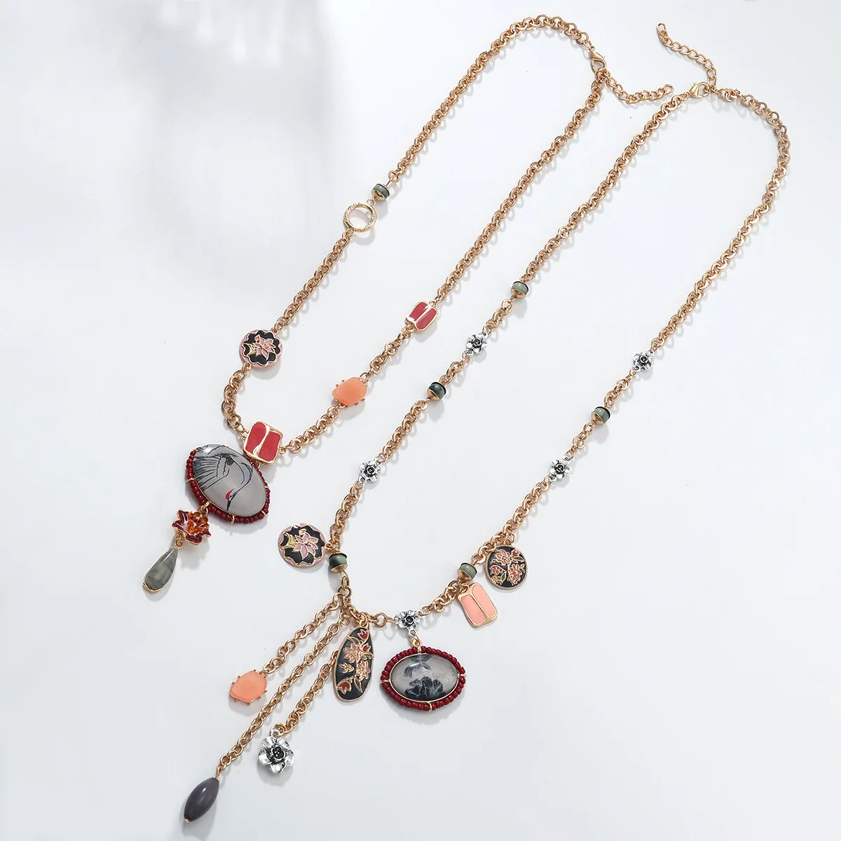2-teiliges Set Persönliches Design Vintage Metallketten Geometrische Harz-Anhänger Halsketten für Frauen Mode-Schmuck Geschenk-Halsketten – Detail 4
