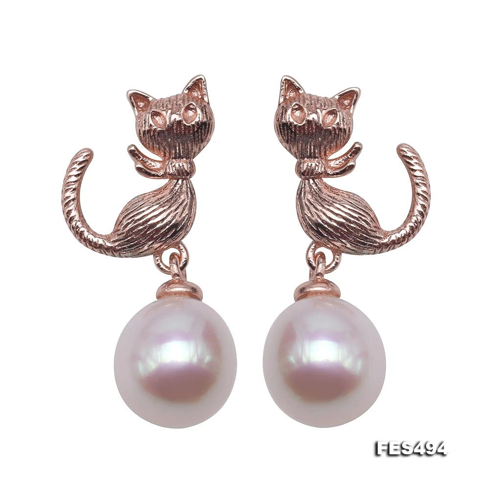 Unique Pearls Jewellery Chic Cat 7.5mm White Freshwater Pearl Earrings in 925 Silver