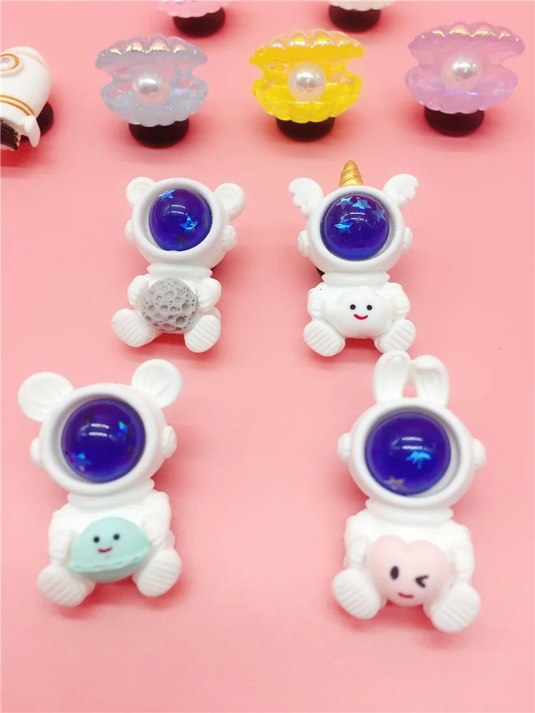 Cute Cartoon Astronaut Pearl Shells Shoe Charms Clog Accessories Funny Buckle Decoration For Women Bubble Slides Sandals Decor