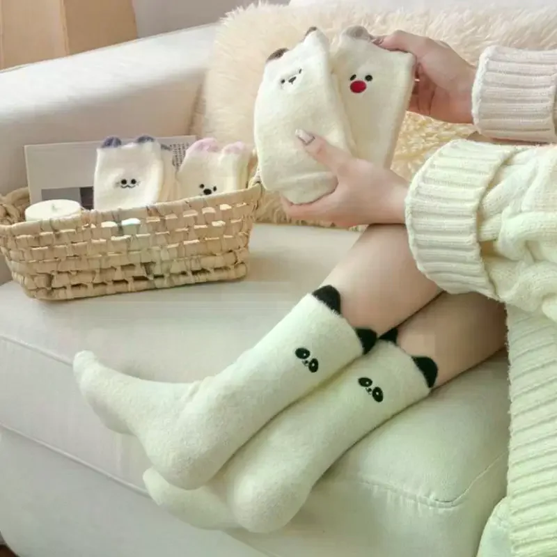 1 زوج الأبيض الأوسط الجوارب لطيف الحيوان الكرتون المنك الصوف الجوارب سميكة الدافئة المنزل جوارب يمكن السير بها على الأرض جرلي تنوعا الإكسسوارات جورب هدية #3