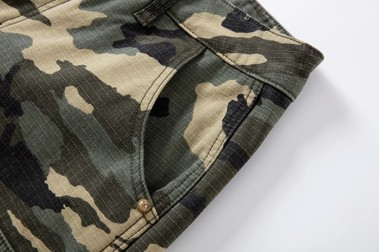 European and American High-street Style Yellow-green Camouflage Cargo Shorts for Men Summer Trendy Brand Loose Wide-leg Logger