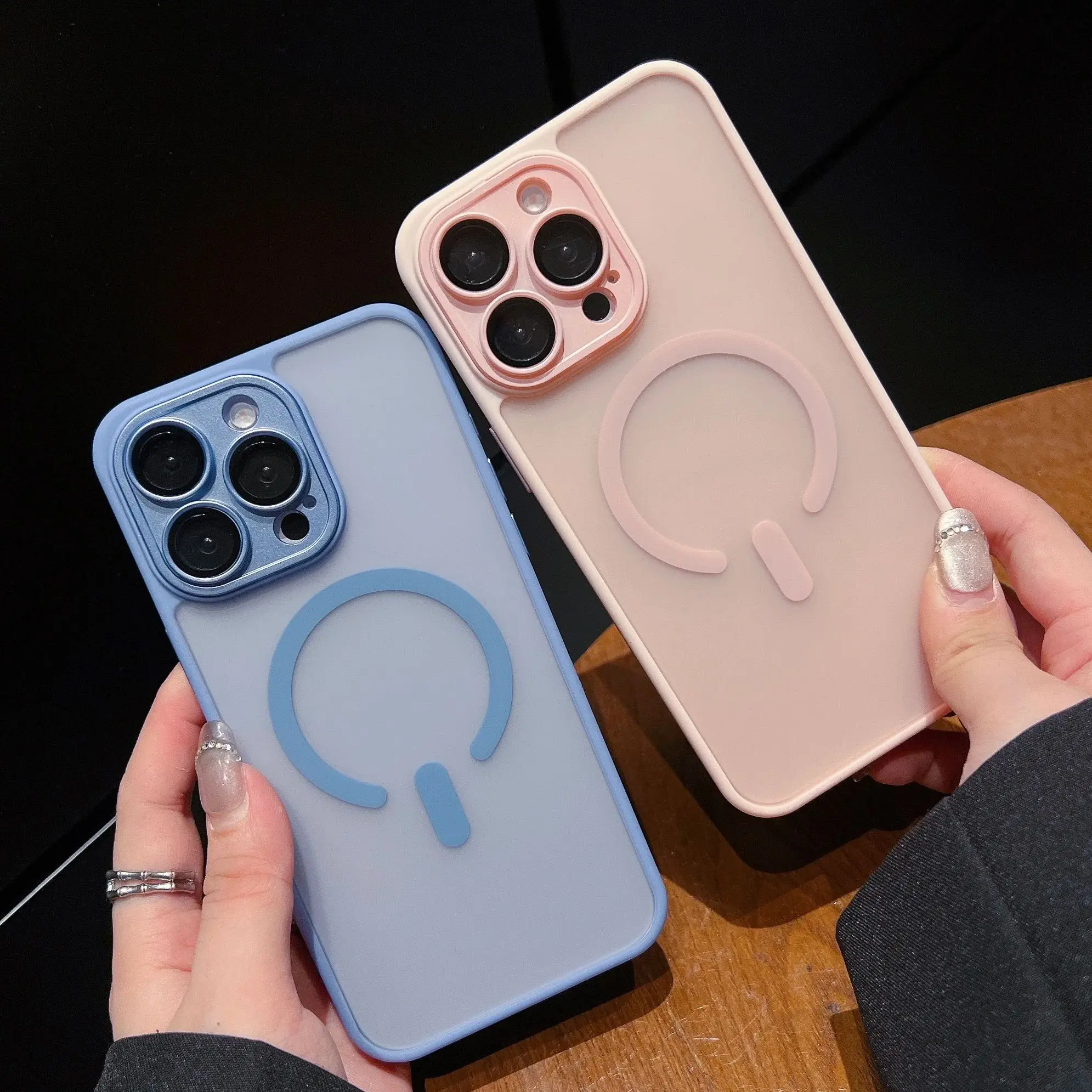 Clear Shockproof Bumper Case - Coque antichoc magnétique semi-transparente givrée pour