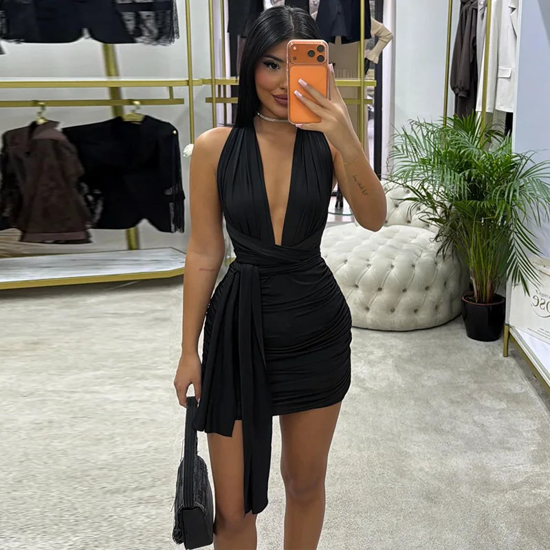 

Trendy Instagram-style Solid Color Casual Women's Dress With A Cinched Waist, Hip-hugging Design, V-neck, Halter Neck, And