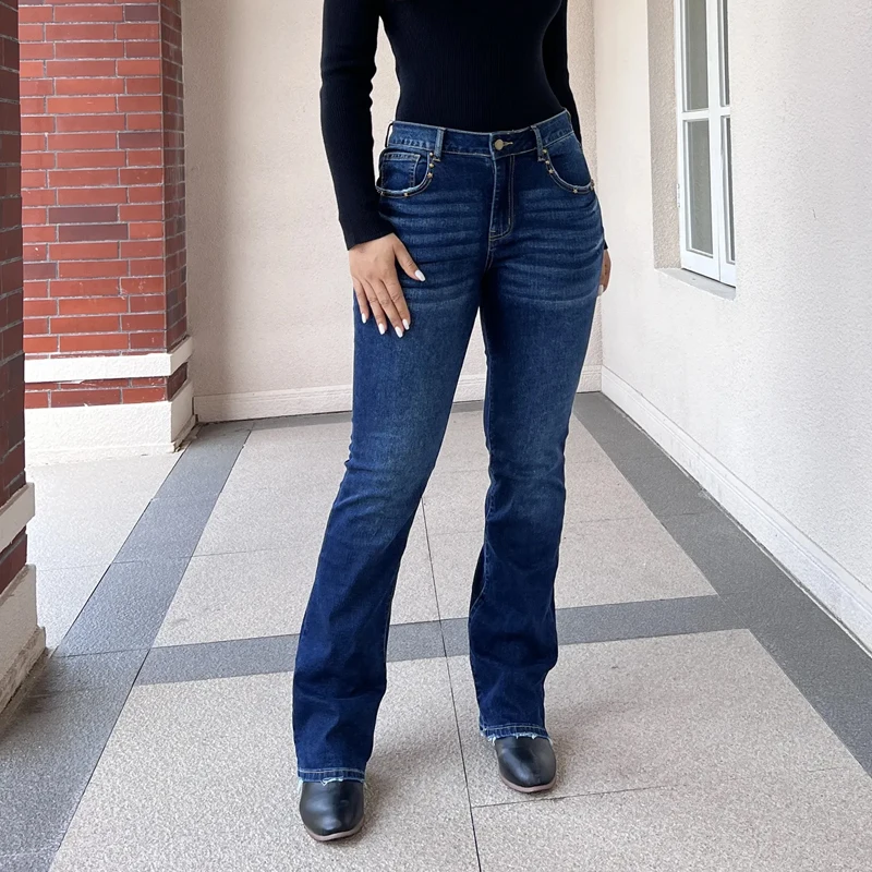 جينز أنيق عالي التمدد نحيل متوهج، جيوب بطبعة جلد الفهد مع ترصيع، مقاس نحيف متوسط الخصر - ريترو وأنيق طويل الطول T27