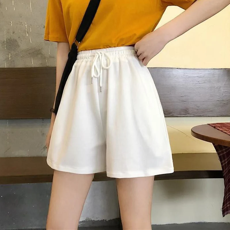 Hot Sale Summer Lady Daily Thin Short Joggers Women Fashion Baggy Leisure Short Pants Girls Korean Classic High Waist Shorts view 3