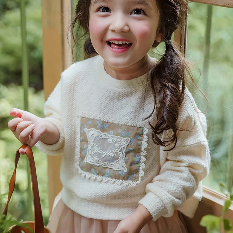 Hoodies Autumn Korean Children Clothing Girl Embroidery Lace Flower Edge Broken Flowers Pasting Cloth Short 2024