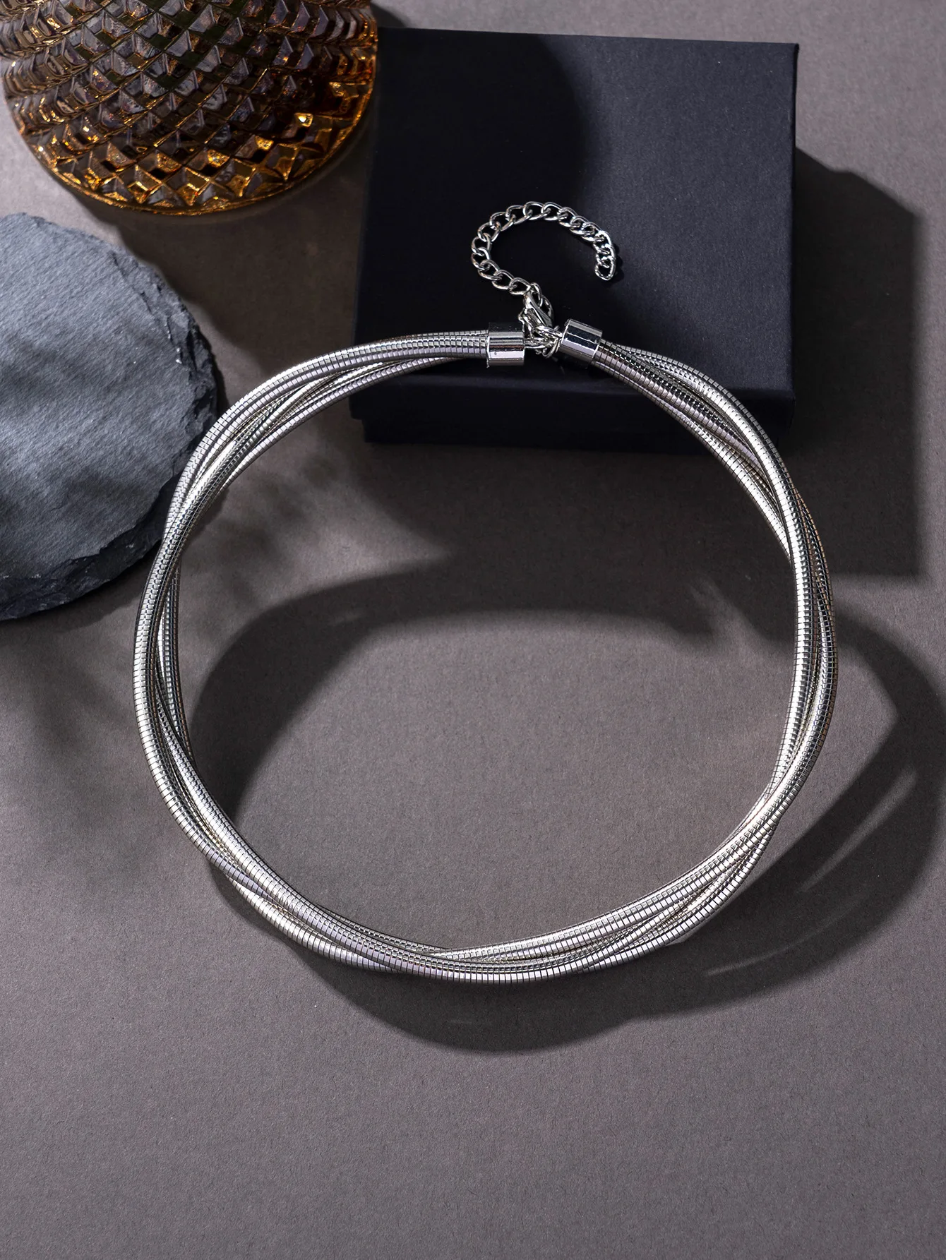 2025 novo titânio aço banhado a prata cobra osso corrente colar feminino luz luxo banquete festa conjunto de jóias ajustável