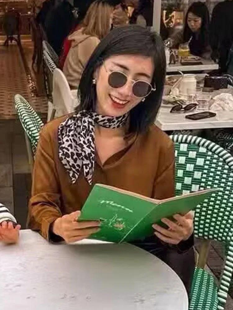 HH المرأة الموضة تنوعا الصلبة التلبيب الساتان محكم الراقية قميص الإناث بسيطة عادية واحدة الصدر قميص طويل الأكمام