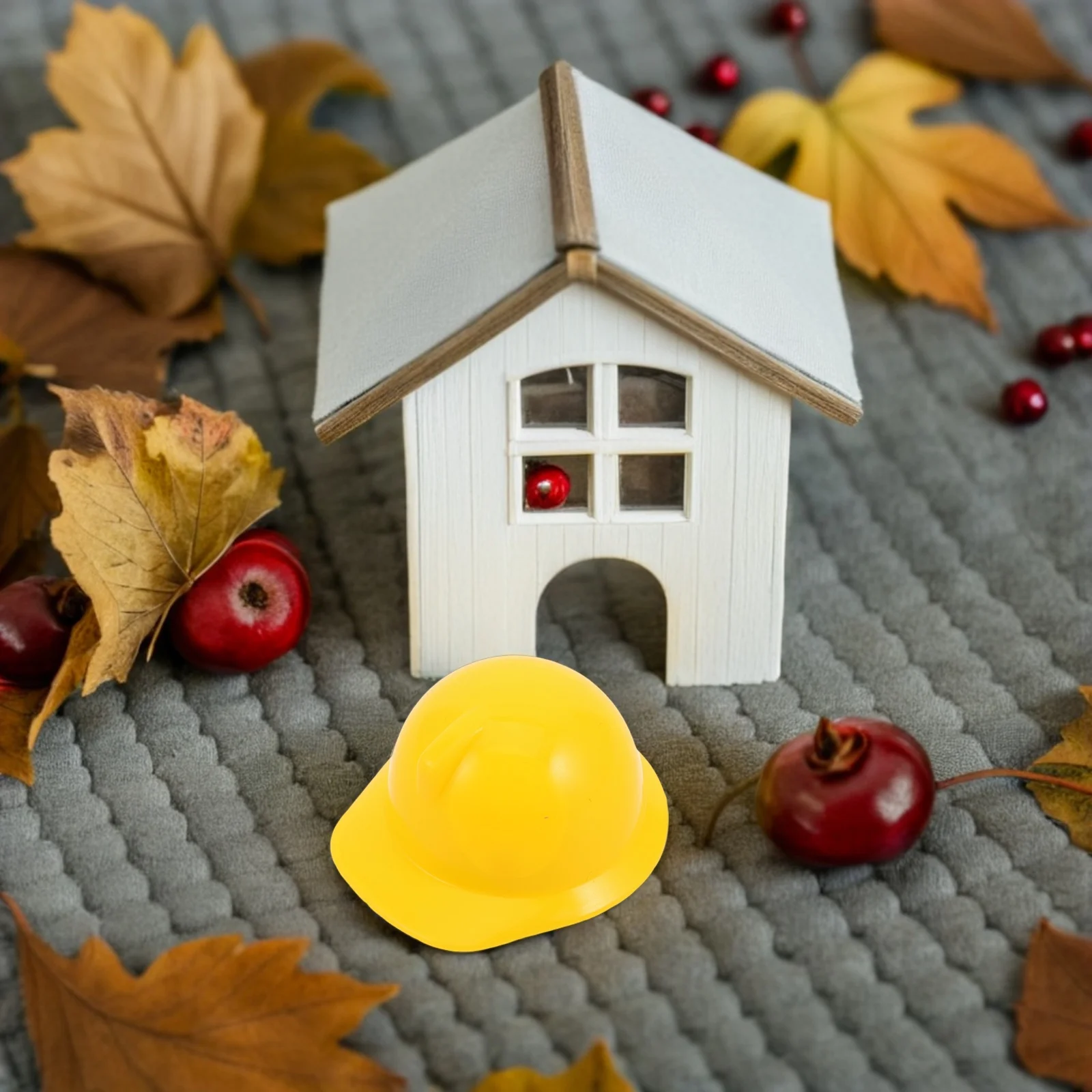 

25Pcs Mini Construction Hats Tiny Plastic Hard Hats Party Bottle Toppers Construction Theme Dress Up Accessories