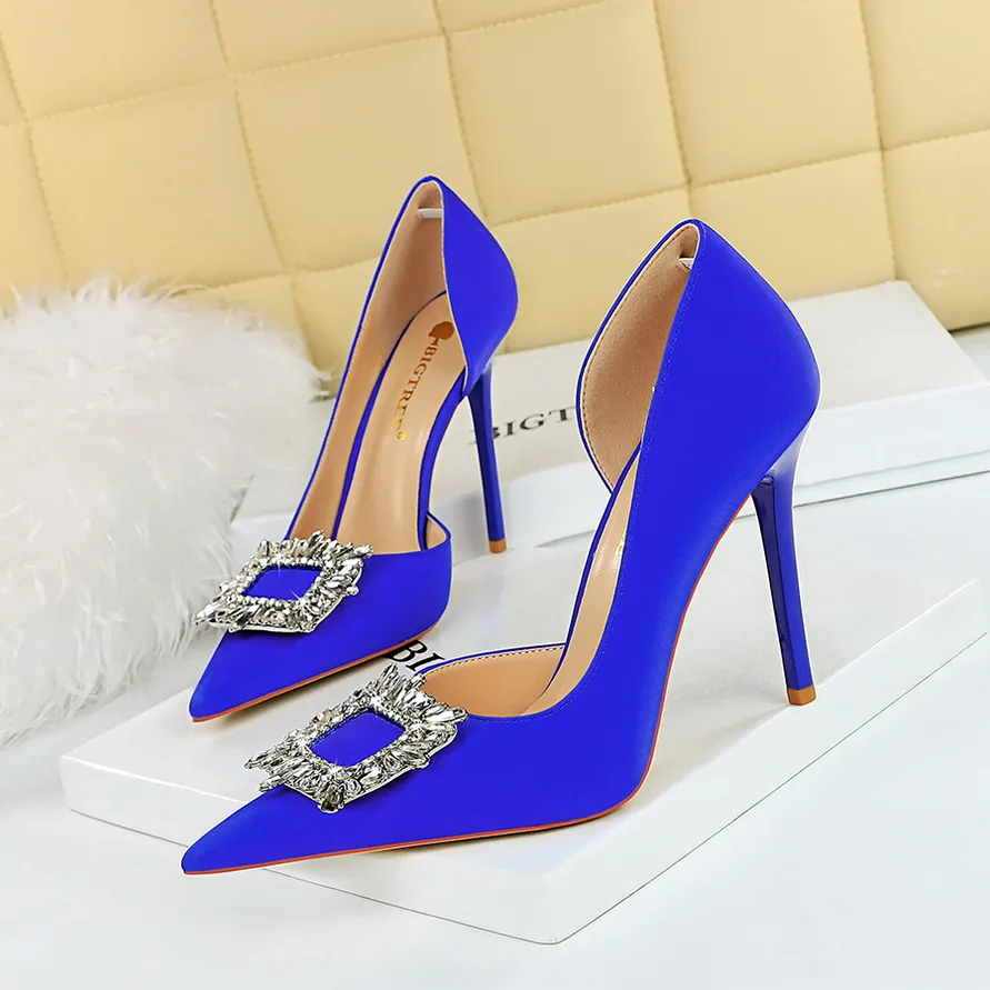 

BIGTREE Shoes Summer Metal Rhinestones Buckle Woman Pumps Shallow Mouth Pointed Hollow Out Sexy Nightclub Wedding Shoes