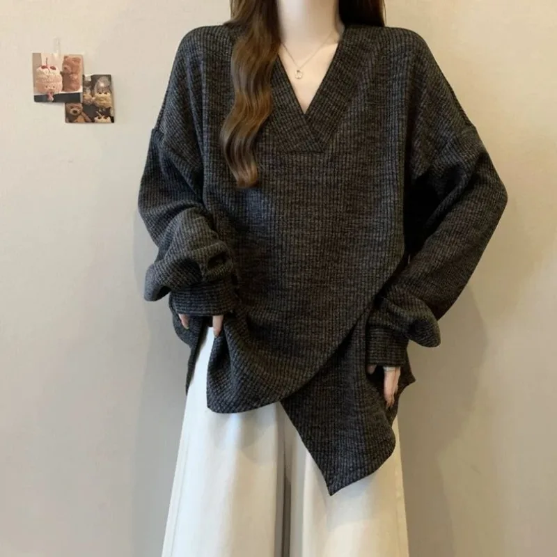 Irregular V-neck Sweatshirt for Women in Autumn and Winter Sweet Soft Glutinous Slim Bottom Shirt Trendy