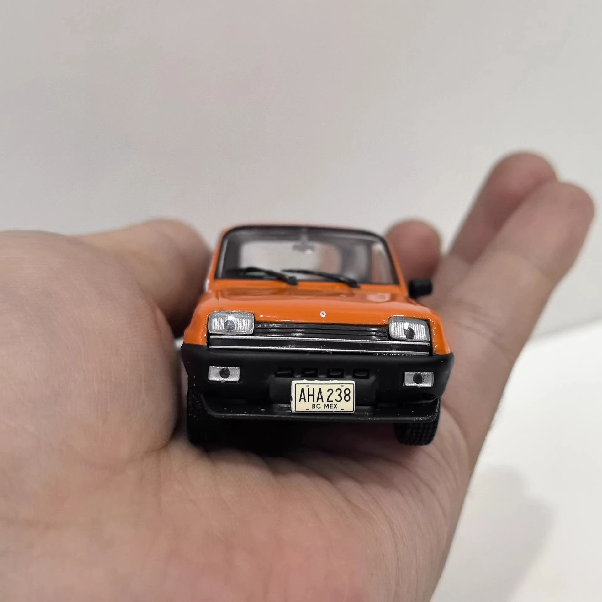 IXO 1/43 RENAULT 5 MIRAGE ZAPATITO 1979 Model samochodu Renault, metalowy, skala 1:11