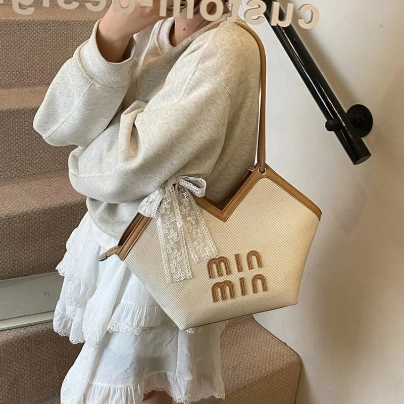 

Elegant Day Bag For Women Carry Your Essentials With A Sense Of Grace And Organization