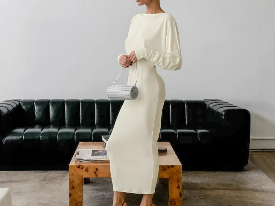 

2025 Autumn Design Backless Hollow Out Long Dress Round Neck Long Sleeve Gentle Simple Fashion Bodycon Dress