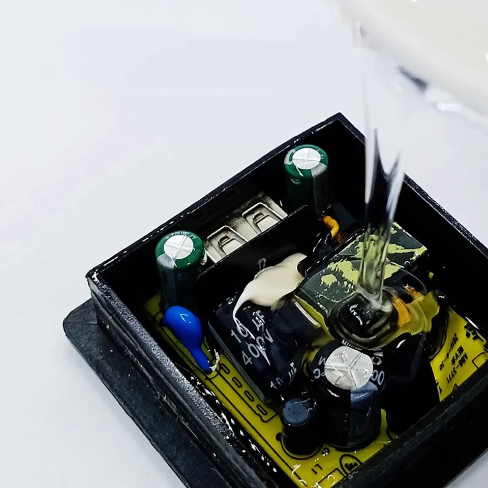 Electronic PCB circuit board potting compound transparent moisture-proof epoxy resin adhesive circuit board sealant