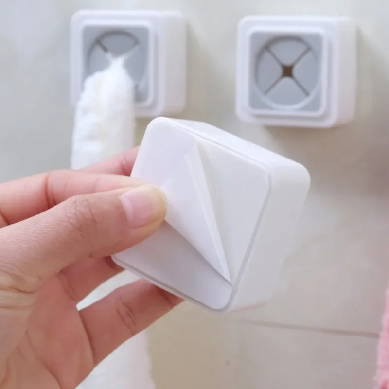 Auto-adesivo Toalha Plug Holder, Punch Free Towel Racks, Wall Mounted Storage, Kitchen Dishcloth Clips, Novo