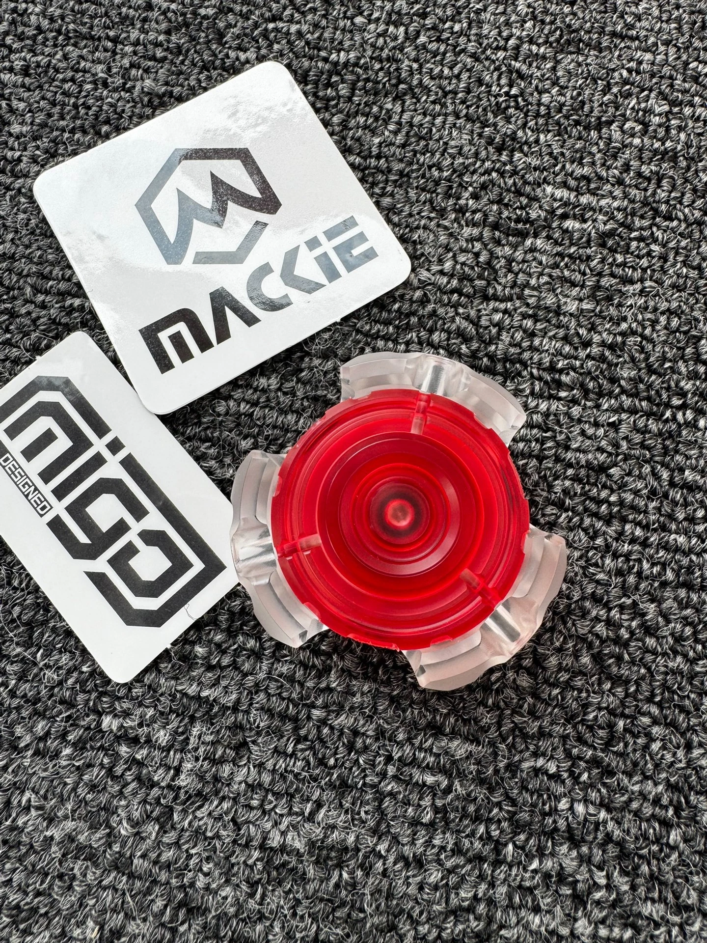 Used EDC MACKIE Armored Core PC Red, Linkage Gyro, Fingertip Gyro Edc Metal Decompression Toy