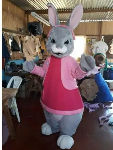 Novo personagem adulto coelho marrom páscoa coelho mascote traje halloween vestido de natal corpo inteiro adereços roupa traje da mascote