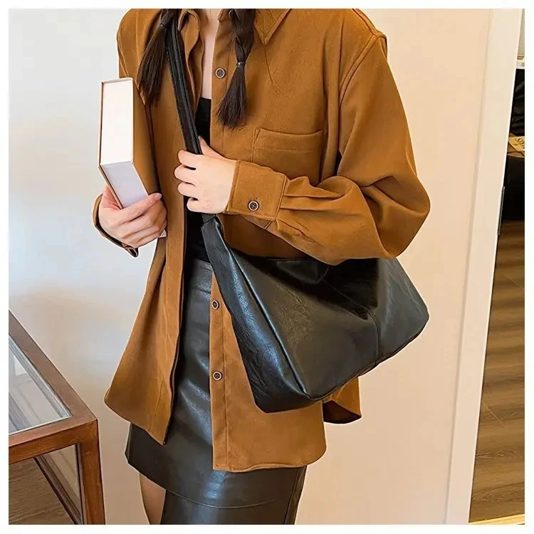 PU-Leder Pendler Mode Vintage Casual Tote Bag Maillard Stilvolle Umhängetaschen für Frauen Textur Große Kapazität Temperament – Detail 10
