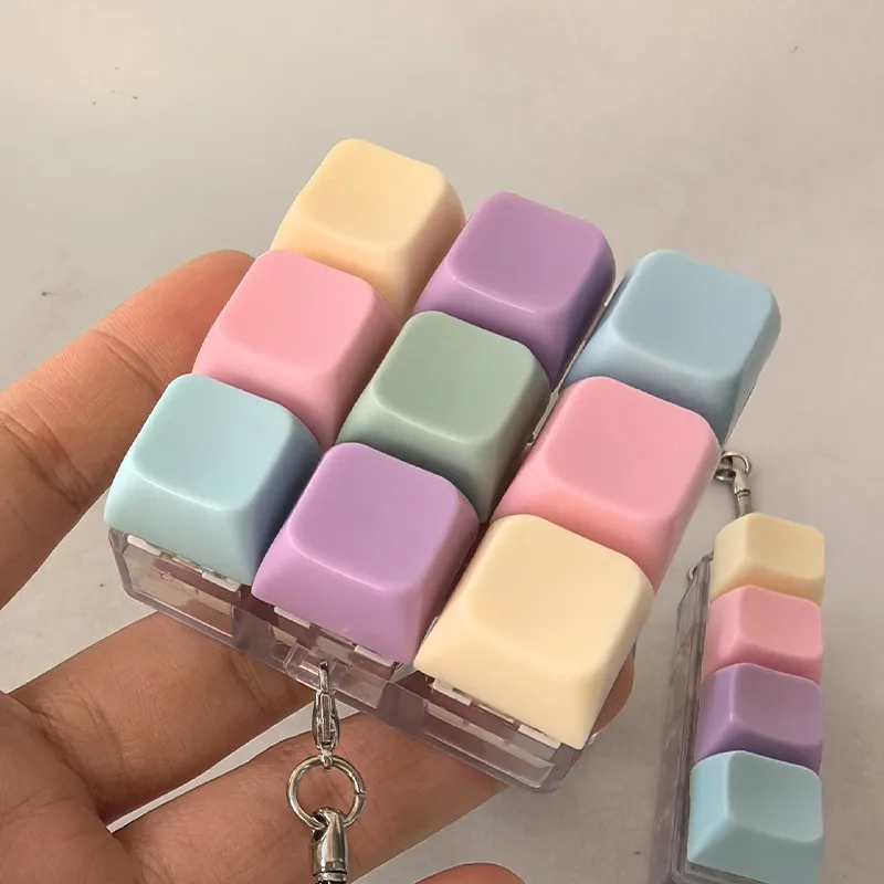 Mechanical Keyboard Keychain Tactile Switch Stress Relief Fidget Toy Portable Keycap Pendant Stress Relief Fingertip Play With