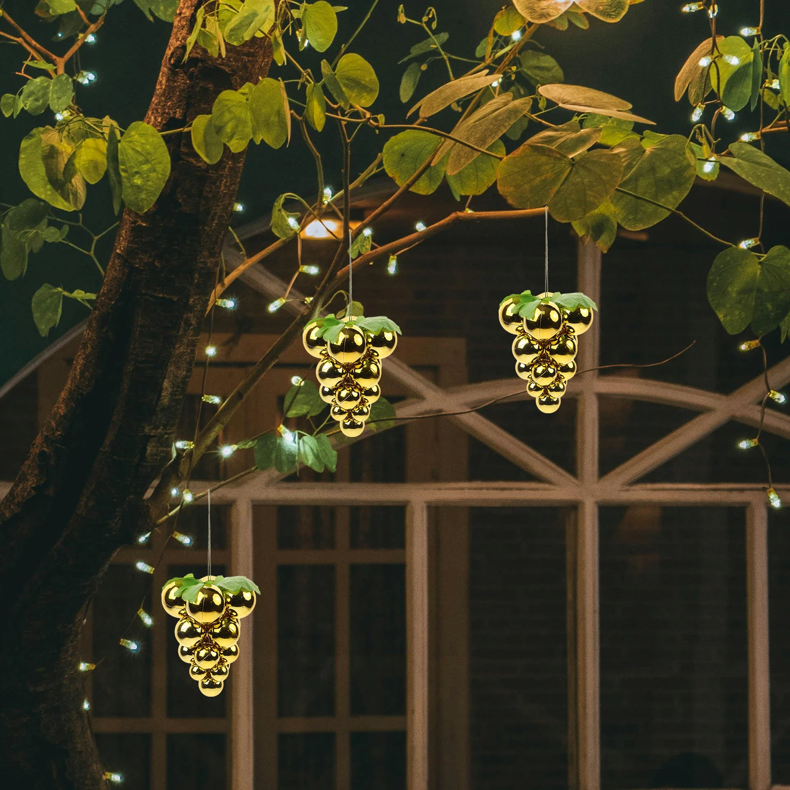 

1Pcs Decorative Artificial Grape Hanging Ornament Plastic Festival Home Party Garden Yard Hanging Decor Artificial Grape