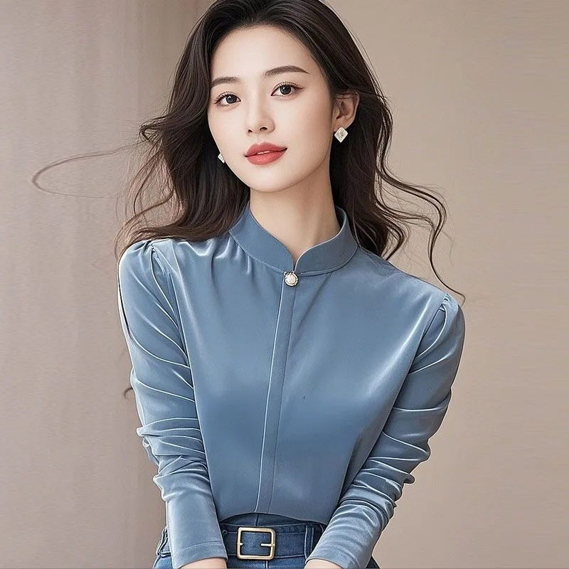 เสื้อใหม่สำหรับต้นฤดูใบไม้ร่วงที่มีความเบาสบายและเสื้อเชิ้ตกำมะหยี่สไตล์ฝรั่งเศสที่หรูหราสำหรับผู้หญิงในฤดูใบไม้ร่วง