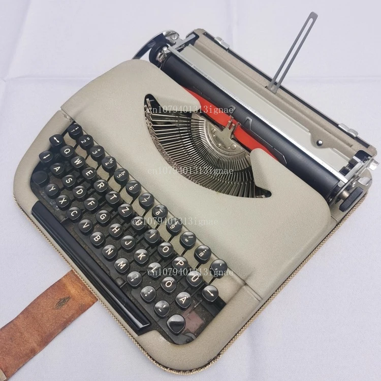 Pure mechanical typewriter German English literary retro, not brand new
