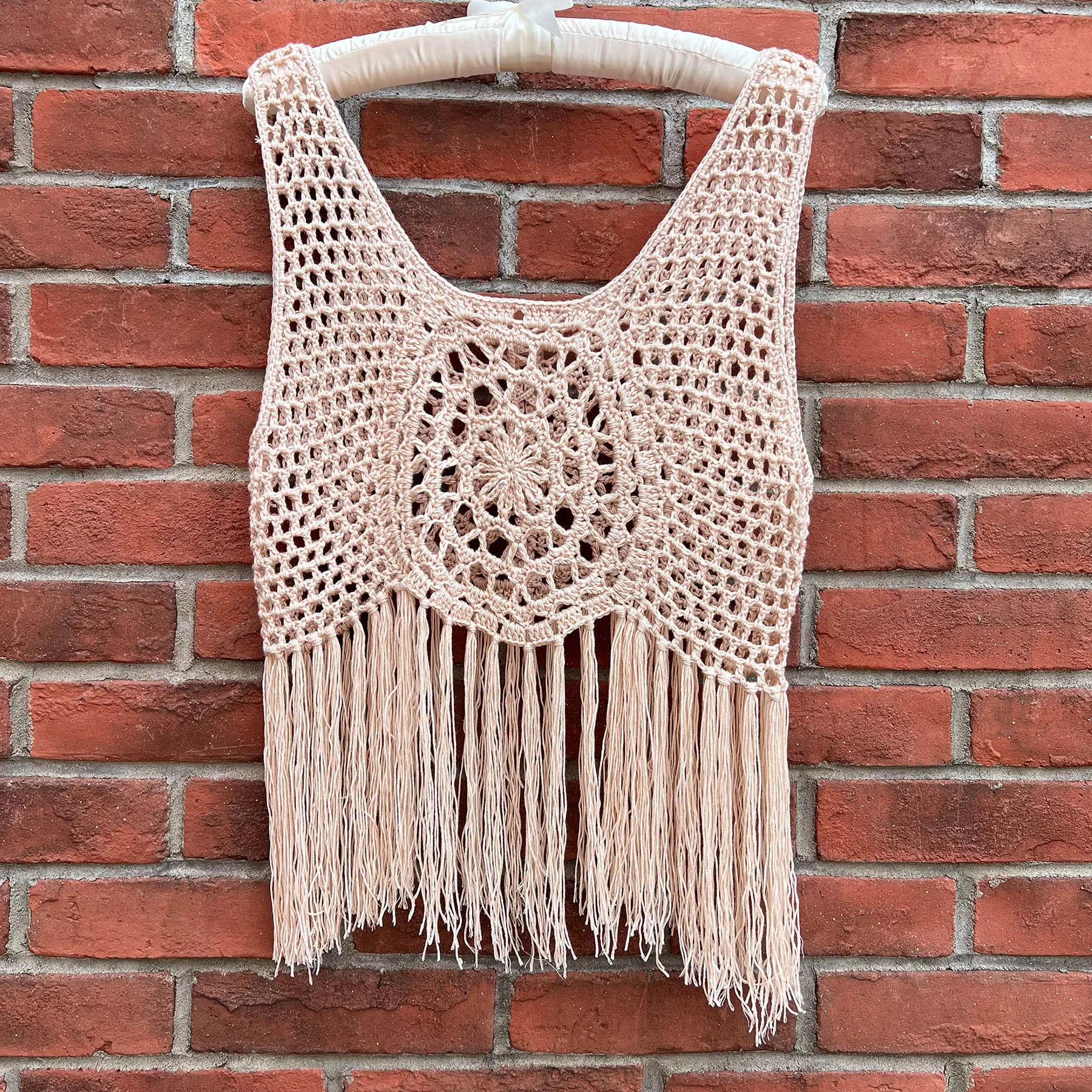 Don&Judy Knit Crochet Cover Up Vest Slip with Long Tassel for Maternity Photoshoot Sexy Hollow out Vest Photo Shoot Clothes Prop