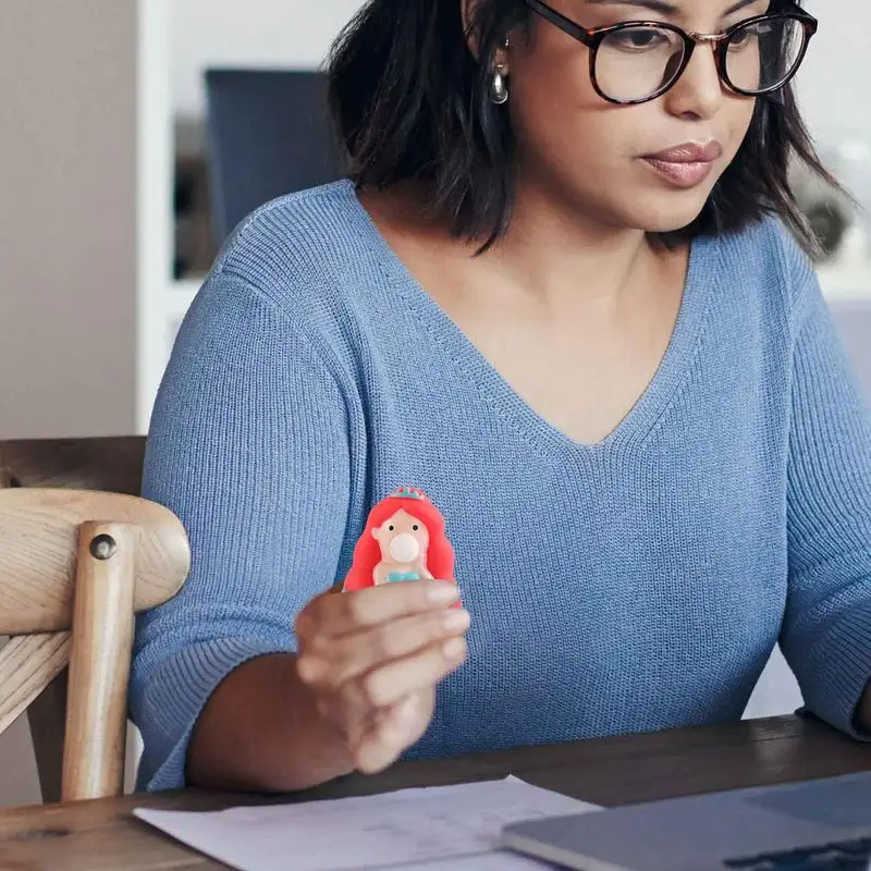 かわいい動物スクイーズバブル吐きおもちゃ、自宅オフィスストレス解消ハンドピンチボール、子豚ブローバブル人形、子供用ベントおもちゃ