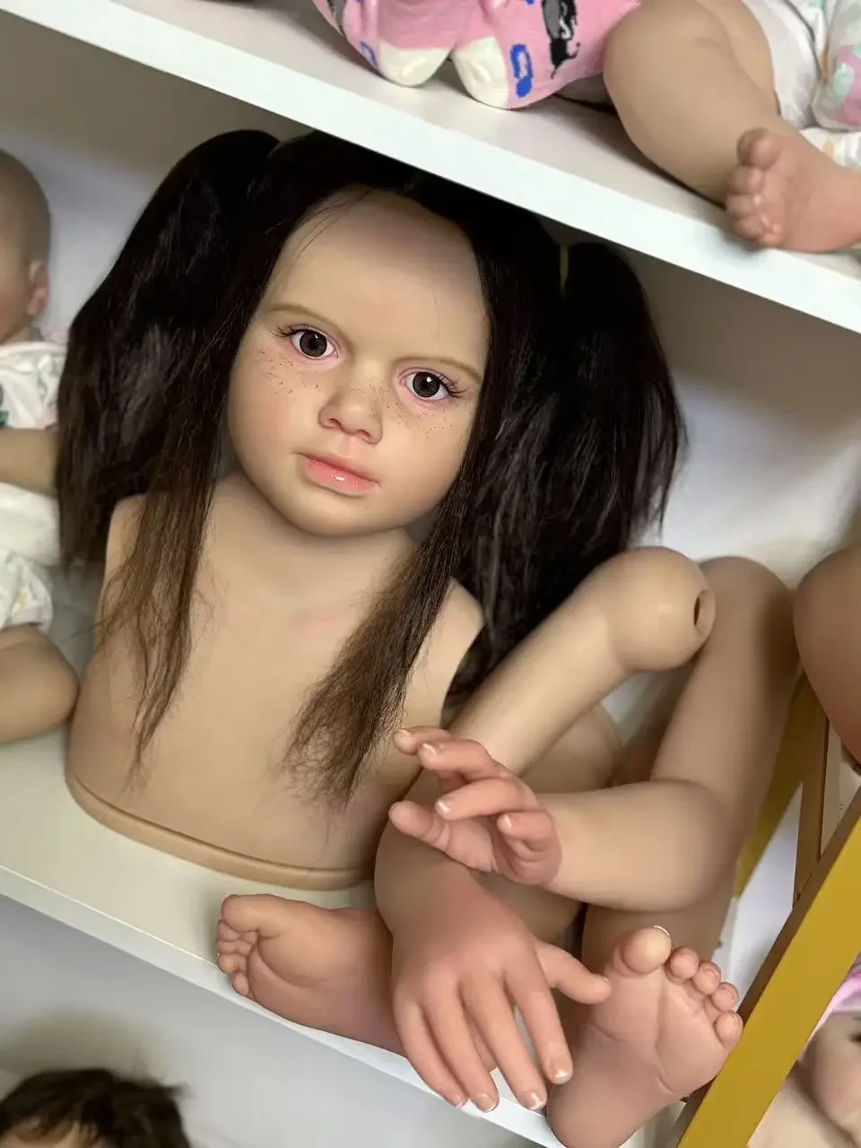 DLS – Kit peint bébé Reborn Gabriella, 41 pouces, personnalisé, fourniture limitée, avec corps en tissu, avec connecteurs, cheveux enracinés à la main